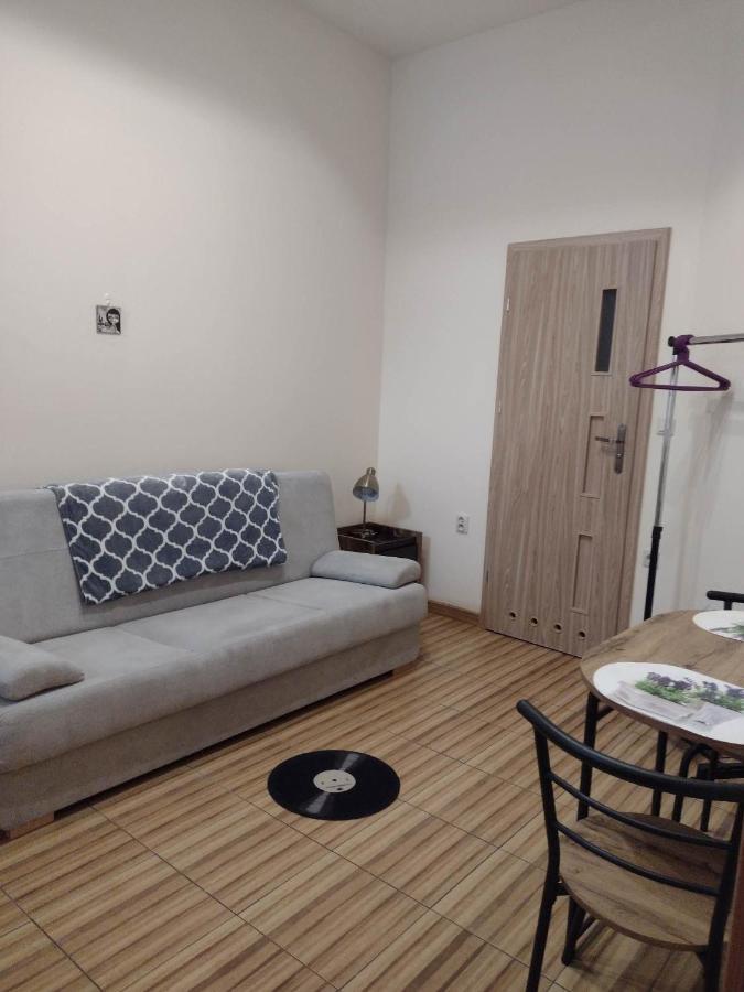 Little Big Bc - Modern Apartment *